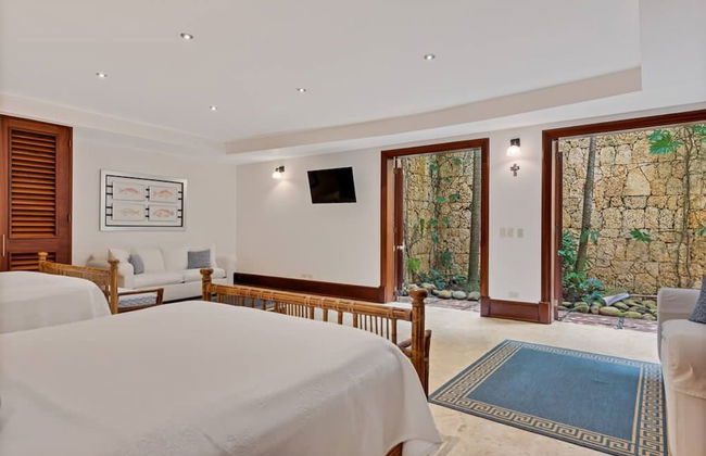 Magnificent Eight Bedroom Holiday Home - Foto 31