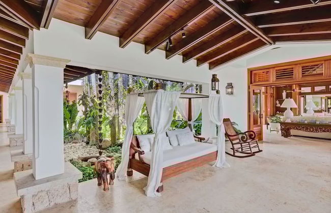 Magnificent Eight Bedroom Holiday Home - Foto 9