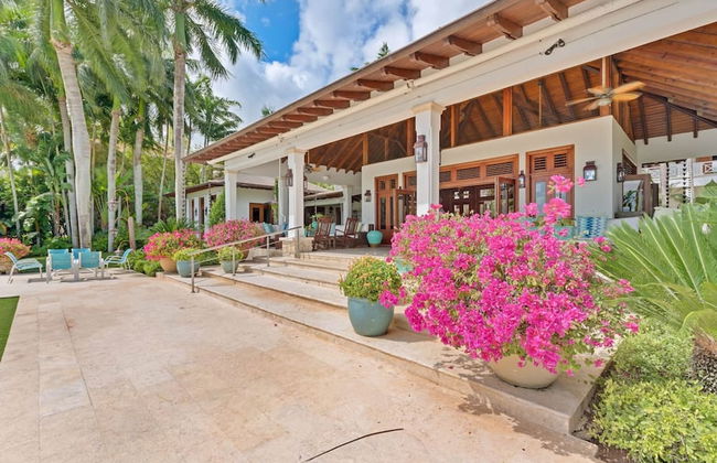 Magnificent Eight Bedroom Holiday Home - Foto 17
