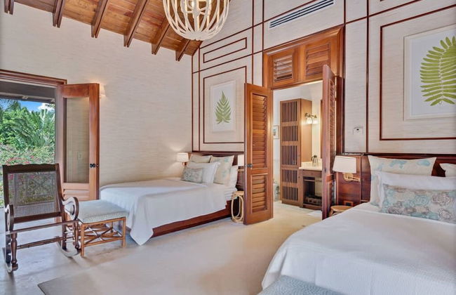Magnificent Eight Bedroom Holiday Home - Foto 26
