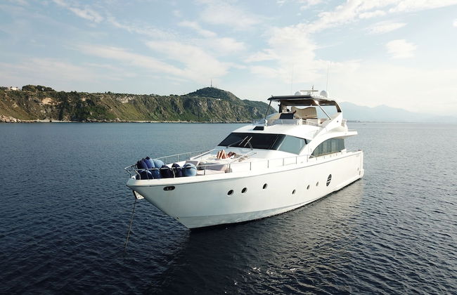 Italy Luxury Yacht Charter - Foto 1