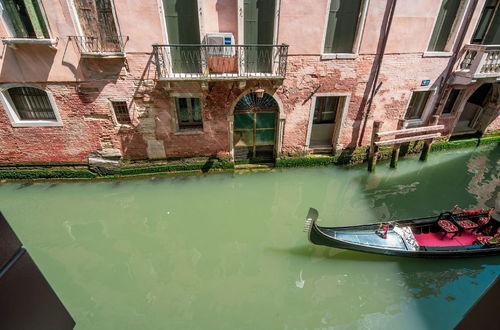 Photo 22 - San Marco Boutique Canal View