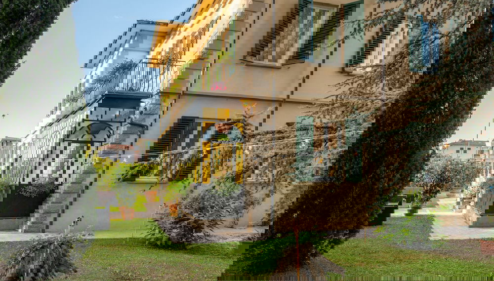 Primary image