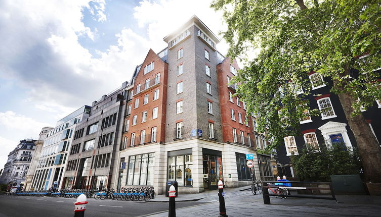 Photo 1 - Marlin Apartments London City - Queen Street