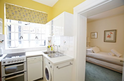 Foto 10 - A Place Like Home - Two Bedroom Apartment in Knightsbridge