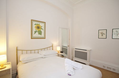 Foto 2 - A Place Like Home - Two Bedroom Apartment in Knightsbridge