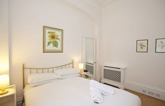 Foto 2 - A Place Like Home - Two Bedroom Apartment in Knightsbridge