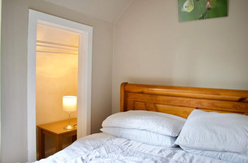 Photo 3 - Modern and Charming 2 Bedroom Old Town Apartment