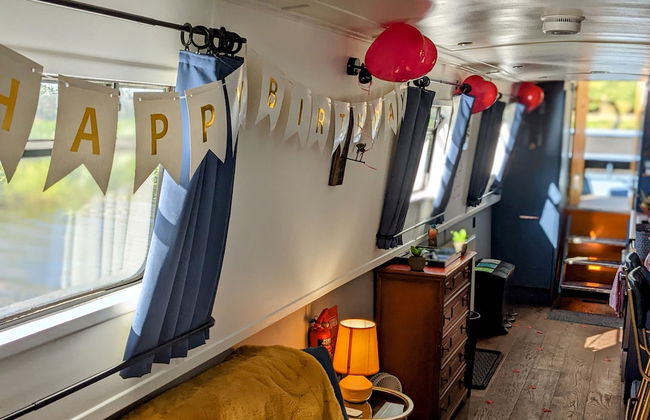 Narrowboat With Hot Tub, Spa, Cruising And More - Foto 23