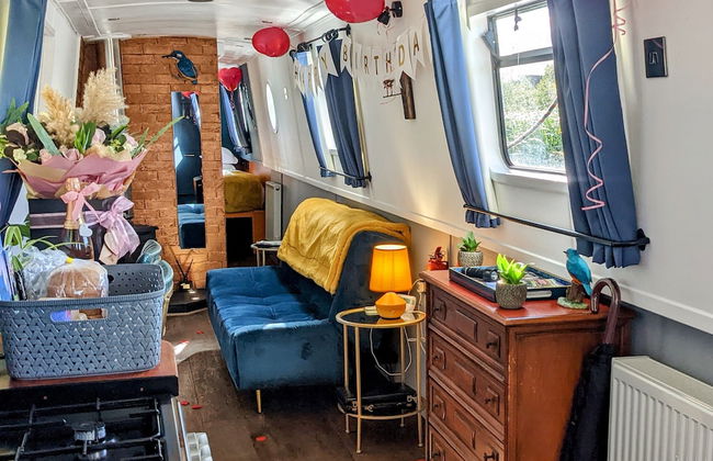 Narrowboat With Hot Tub, Spa, Cruising And More - Foto 24