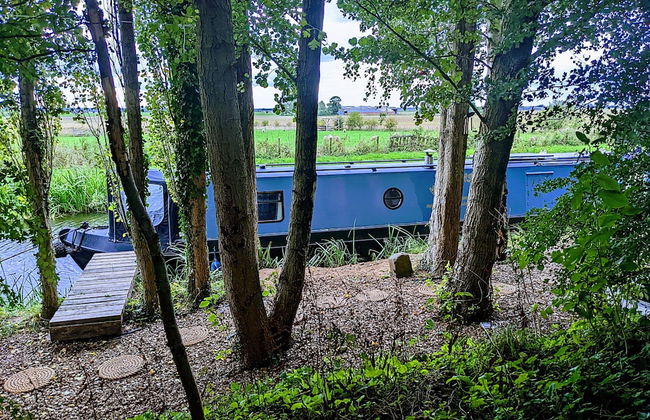 Narrowboat With Hot Tub, Spa, Cruising And More - Foto 28