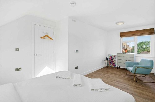 Foto 6 - Gorgeous 3 Bedroom Duplex Apartment in West London