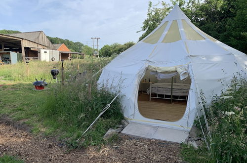 Foto 23 - Star Gazing Bell Tent Farm Stay