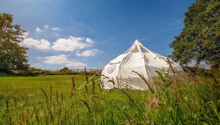 Foto 1 - Star Gazing Bell Tent Farm Stay
