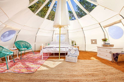 Foto 7 - Star Gazing Bell Tent Farm Stay