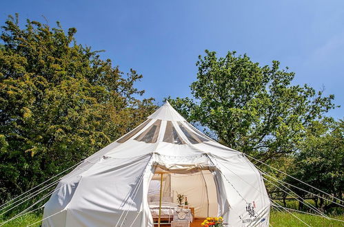 Foto 25 - Star Gazing Bell Tent Farm Stay