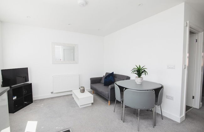 NEW 2BD Pontact Flat in the Heart of Didcot - Foto 1