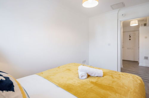 Photo 3 - 2br-sleeps4-parking-eastlondon