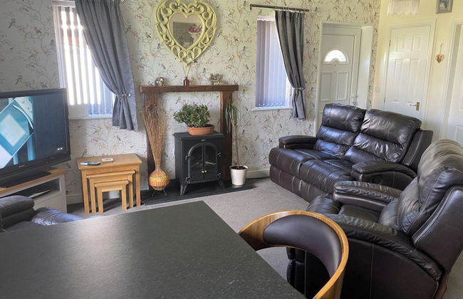 2 Bed Cottage - Sleeps 4, Pets, Garden, Wifi - Foto 6
