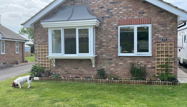 Photo 1 - 2 Bedroom Dog Friendly Cottage Near Bridlington