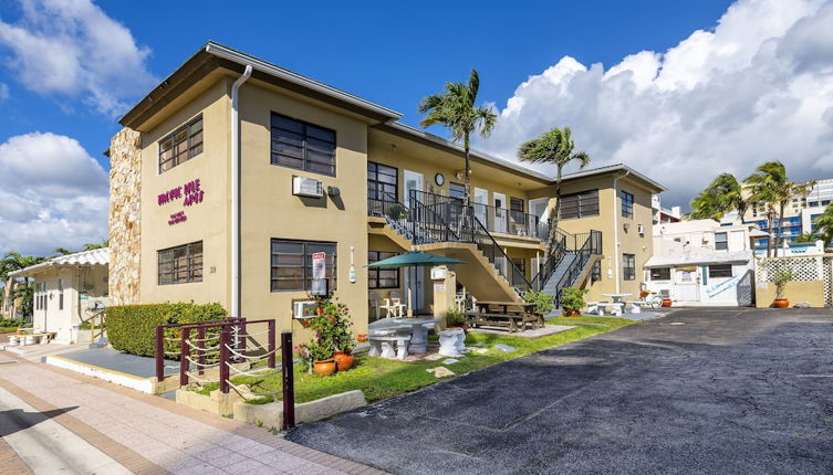Foto 1 - Tropic Isle Hotel and Apartment