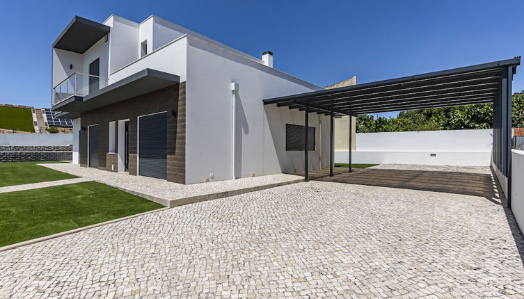 Photo 1 - Captivating 4-bed House in Cadaval District-lisbon