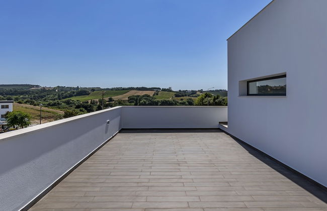 Captivating 4-bed House in Cadaval District-lisbon - Foto 18