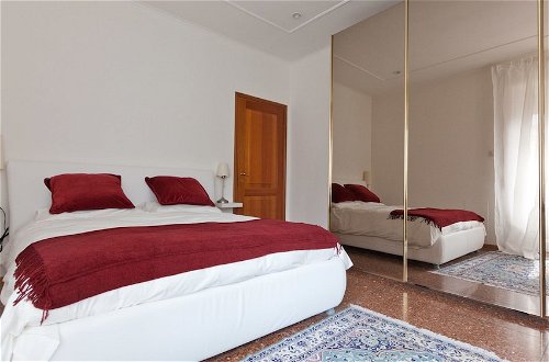 Foto 2 - Rental In Rome Pateras Balcony Apartment
