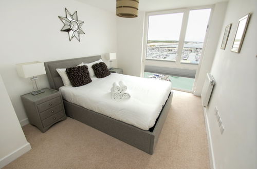 Photo 6 - Orion Marina Sea View Parking by Brighton Holiday Lets