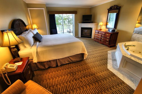 Photo 4 - InnSeason Resorts Captain's Quarters