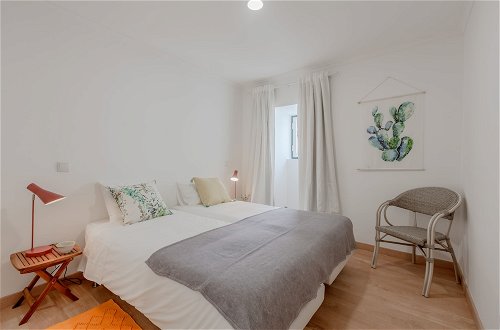 Foto 20 - Bright & Spacious W/ Orange Tree Patio Apartment by TimeCooler