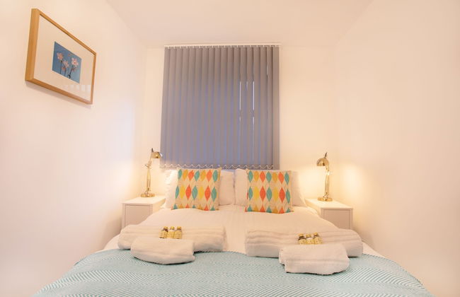 Rest & Recharge Regents CT 3bed Sleeps 7 - Foto 3