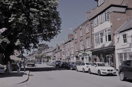 Photo 26 - Modern 3-bed House on Tarporley High Street