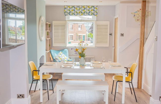 Modern 3-bed House on Tarporley High Street - Foto 1