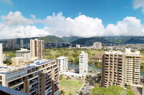 Foto 23 - Updated 22nd Floor Waikiki Condo - Free parking & WiFi - Ideal for large family! by Koko Resort Vacation Rentals