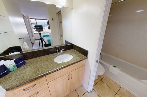 Photo 12 - Updated 22nd Floor Waikiki Condo - Free parking & WiFi - Ideal for large family! by Koko Resort Vacation Rentals