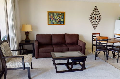 Photo 9 - Updated 22nd Floor Waikiki Condo - Free parking & WiFi - Ideal for large family! by Koko Resort Vacation Rentals