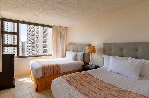 Foto 4 - Fully Equipped 23rd Floor Condo at the Waikiki Banyan by Koko Resort Vacation Rentals