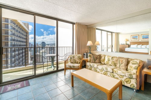 Foto 12 - 33rd Floor Condo with Tropical Décor & Spacious Lanai! by Koko Resort Vacation Rentals