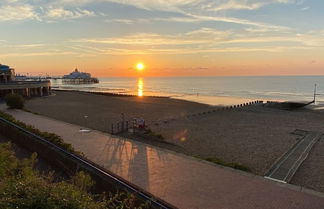 Photo 1 - Lovely Seaside Apartment in Central Eastbourne