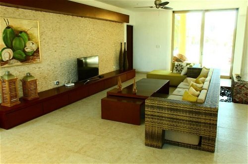 Photo 7 - Uinic Chay Luxury Ocean Front Villa