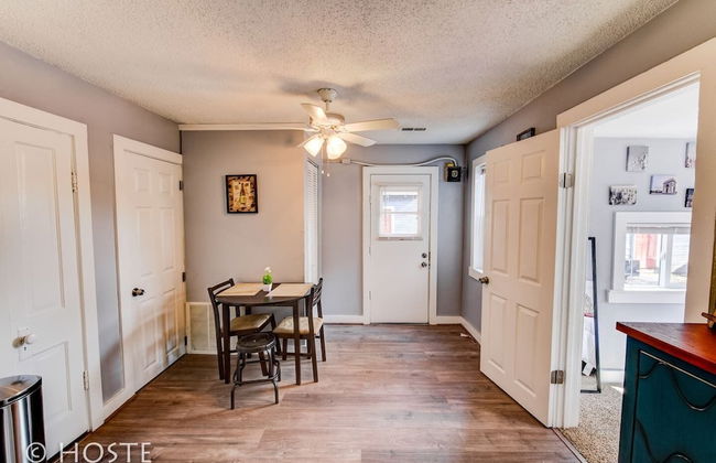 City Center Cottage Netflix, Mtns & Adventure! - Foto 19