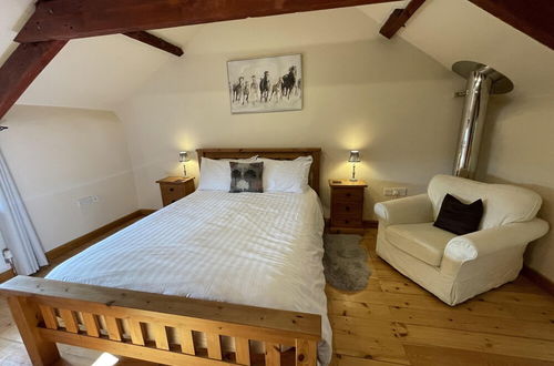 Photo 4 - Luxury Winter Breaks Stunning Barn Conversion