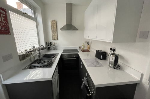 Photo 9 - Spacious 3-bed House in Darlington get Location