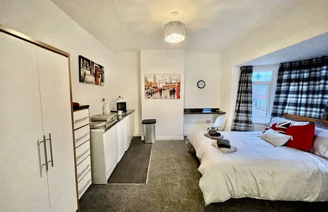 3 Bed House - Sleeps 5 - Wifi, Parking - Foto 2