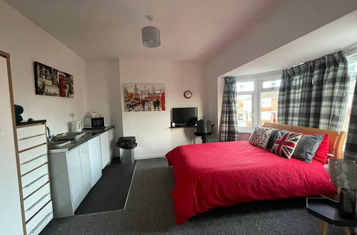 Photo 4 - Spacious 3-bed House in Darlington