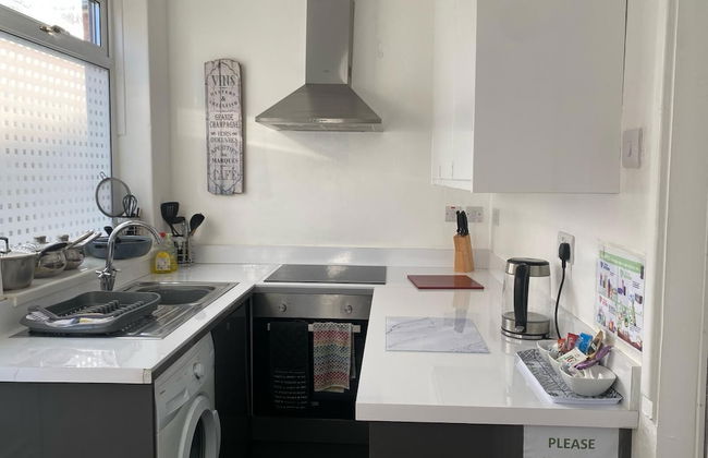 3 Bed House - Sleeps 5 - Wifi, Parking - Foto 13