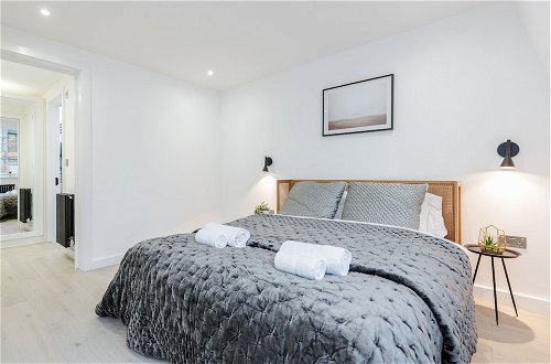 Foto 10 - Perfect Holiday Escape - 1 and 2 Bedroom Deluxe Apartments at Liverpool Street
