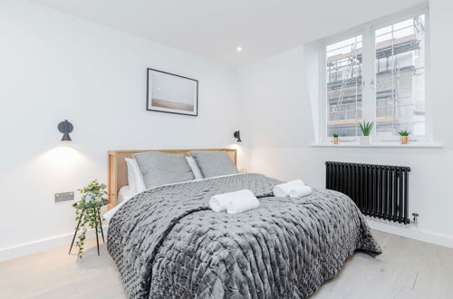 Foto 7 - Perfect Holiday Escape - 1 and 2 Bedroom Deluxe Apartments at Liverpool Street