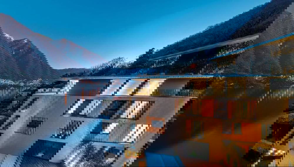 Primary image
